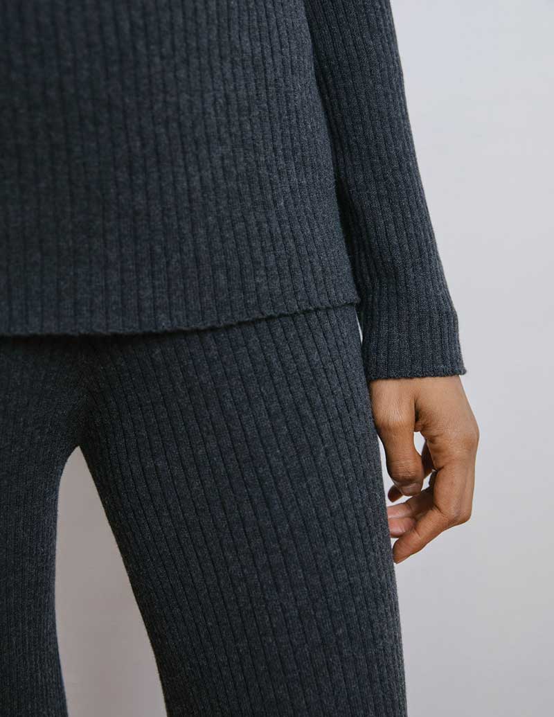 Carolyn Ferreira Flint Henley Onyx