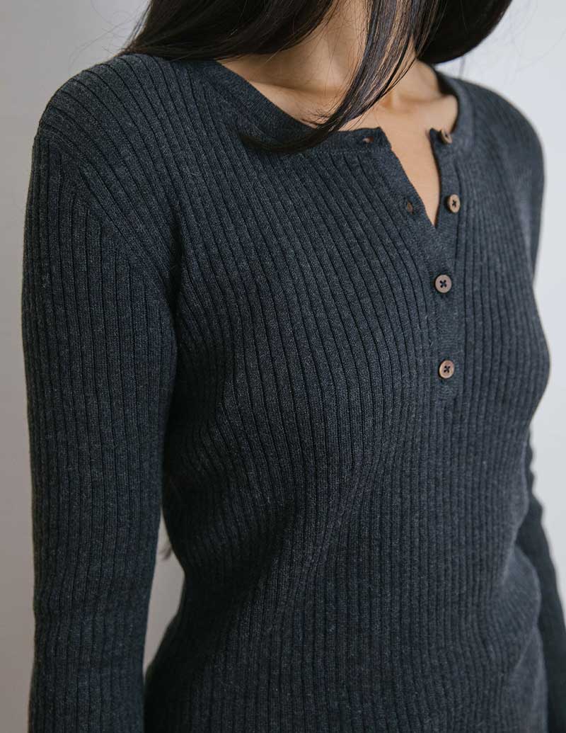 Carolyn Ferreira Flint Henley Onyx